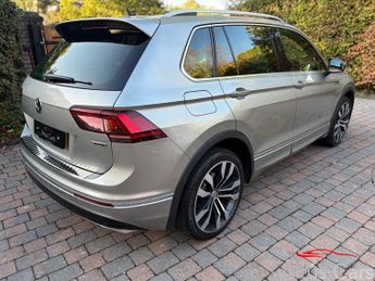 Volkswagen Tiguan 2.0 BiTDI R-Line Tech SUV 5dr Diesel DSG 4Motion Euro 6 (s/s) (2