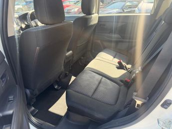 Mitsubishi Outlander 2.2 DI-D GX2 SUV 5dr Diesel Manual 4WD Euro 5 (s/s) (150 ps)