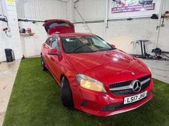 Mercedes-Benz A Class 1.5 A180d Sport (Executive) Hatchback 5dr Diesel 7G-DCT Euro 6 (