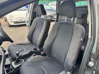 Honda Jazz 1.4 i-VTEC ES Hatchback 5dr Petrol Manual Euro 5 (99 ps)