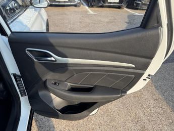 MG ZS 1.0 T-GDI Exclusive SUV 5dr Petrol Auto Euro 6 (111 ps)