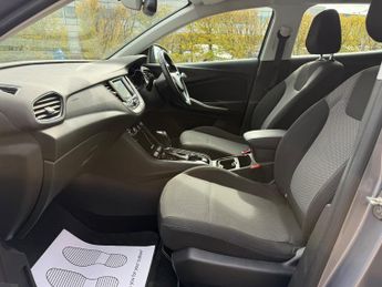 Vauxhall Grandland X 1.2 Turbo SE SUV 5dr Petrol Auto 8Spd Euro 6 (s/s) (130 ps)