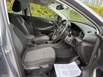 Vauxhall Grandland X 1.2 Turbo SE SUV 5dr Petrol Auto 8Spd Euro 6 (s/s) (130 ps)