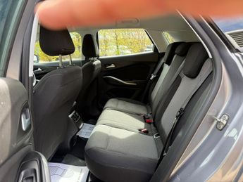 Vauxhall Grandland X 1.2 Turbo SE SUV 5dr Petrol Auto 8Spd Euro 6 (s/s) (130 ps)