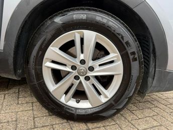 Vauxhall Grandland X 1.2 Turbo SE SUV 5dr Petrol Auto 8Spd Euro 6 (s/s) (130 ps)