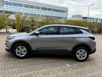Vauxhall Grandland X 1.2 Turbo SE SUV 5dr Petrol Auto 8Spd Euro 6 (s/s) (130 ps)