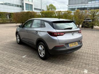 Vauxhall Grandland X 1.2 Turbo SE SUV 5dr Petrol Auto 8Spd Euro 6 (s/s) (130 ps)
