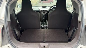 Toyota IQ 1.0 VVT-i Hatchback 3dr Petrol Manual Euro 4 (68 bhp)