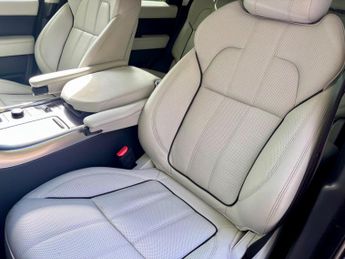 Land Rover Range Rover Sport 3.0 SD V6 HSE Auto 4WD Euro 6 (s/s) 5dr