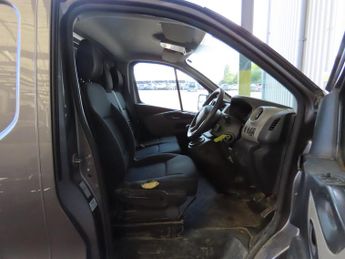 Renault Trafic 1.6 dCi ENERGY 27 Business+ Panel Van 5dr Diesel Manual SWB Stan
