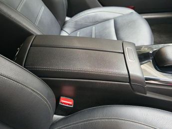 Mercedes-Benz CLA Class 1.3 CLA250e 15.6kWh AMG Line (Premium) Coupe 8G-DCT Euro 6 (s/s)