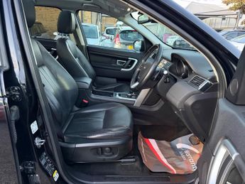 Land Rover Discovery Sport 2.0 TD4 HSE Black SUV 5dr Diesel Auto 4WD Euro 6 (s/s) (180 ps)