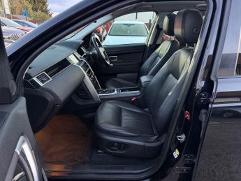 Land Rover Discovery Sport 2.0 TD4 HSE Black SUV 5dr Diesel Auto 4WD Euro 6 (s/s) (180 ps)