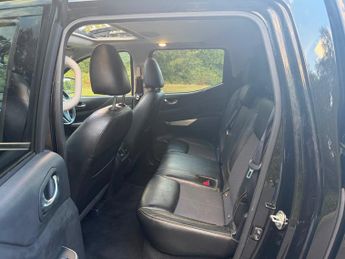 Nissan Navara 2.3 dCi N-Guard Pickup Double Cab 4dr Diesel Manual 4WD Euro 6 (