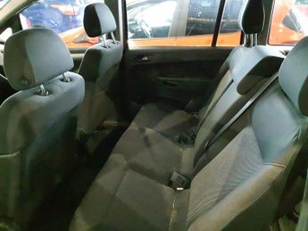 Vauxhall Zafira 1.6 16V Exclusiv MPV 5dr Petrol Manual Euro 5 (115 ps)