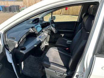 Honda Freed 1.5L Hybrid 