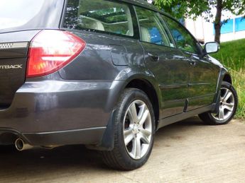 Subaru Outback 2.5 SE 5dr