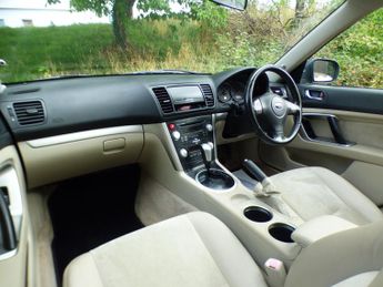 Subaru Outback 2.5 SE 5dr