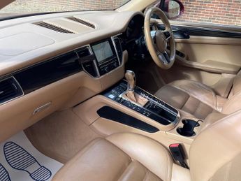 Porsche Macan 3.0 TD V6 S SUV 5dr Diesel PDK 4WD Euro 6 (s/s) (258 ps)