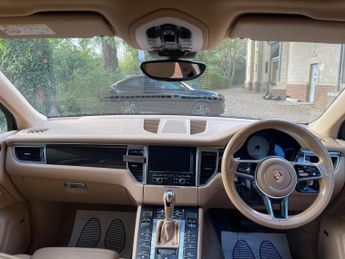 Porsche Macan 3.0 TD V6 S SUV 5dr Diesel PDK 4WD Euro 6 (s/s) (258 ps)