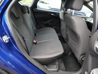 Ford Focus 1.0T EcoBoost ST-Line Auto Euro 6 (s/s) 5dr 47000 Miles