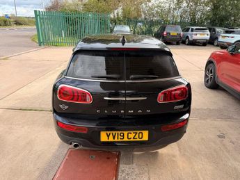 Land Rover Range Rover Velar 2.0 D180 S SUV 5dr Diesel Auto 4WD Euro 6 (s/s) (180 ps)