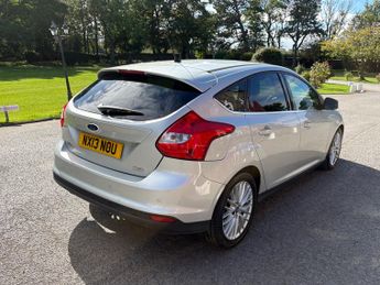 Ford Focus 1.0T EcoBoost Zetec Hatchback 5dr Petrol Manual Euro 5 (s/s) (12