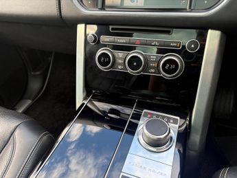 Land Rover Range Rover 4.4 SD V8 Autobiography SUV 5dr Diesel Auto 4WD Euro 5 (339 ps)