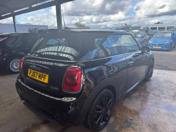Mini Hatch 1.5 Cooper Hatchback 3dr Petrol Manual Euro 6 (s/s) (136 ps)