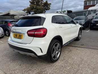 Mercedes-Benz GLA 2.1 GLA220d AMG Line (Premium) SUV 5dr Diesel 7G-DCT 4MATIC Euro
