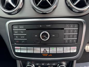 Mercedes-Benz GLA 2.1 GLA220d AMG Line (Premium) SUV 5dr Diesel 7G-DCT 4MATIC Euro
