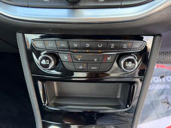 Vauxhall Astra 1.4i Turbo GPF Elite Nav Hatchback 5dr Petrol Auto Euro 6 (s/s) 