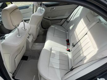 Mercedes-Benz E Class 2.1 E220 BlueTEC AMG Night Edition (Premium Plus) Saloon 4dr Die
