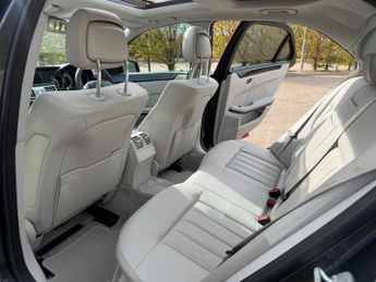 Mercedes-Benz E Class 2.1 E220 BlueTEC AMG Night Edition (Premium Plus) Saloon 4dr Die