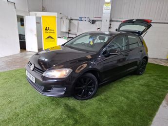 Volkswagen Golf 1.6 TDI BlueMotion Tech SE Hatchback 5dr Diesel DSG Euro 5 (s/s)