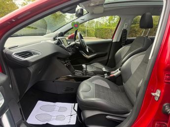 Peugeot 2008 1.2 PureTech Allure Premium SUV 5dr Petrol Manual Euro 6 (82 ps)