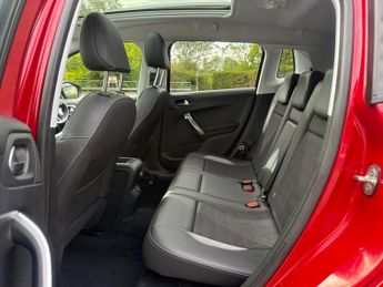Peugeot 2008 1.2 PureTech Allure Premium SUV 5dr Petrol Manual Euro 6 (82 ps)