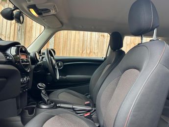 Mini Hatch 1.5 Cooper D Hatchback 3dr Diesel Auto Euro 6 (s/s) (116 ps)