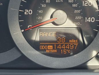 Toyota RAV4 2.2 D-4D XT-R SUV 5dr Diesel Manual 4WD Euro 4 (150 ps) 1 LADY O