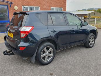 Toyota RAV4 2.2 D-CAT XT-R SUV 5dr Diesel Auto 4WD Euro 5 (150 ps) VEHICLE T