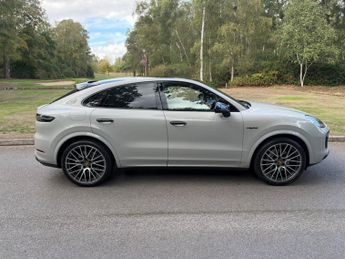 Porsche Cayenne 3.0 V6 E-Hybrid 17.9kWh Platinum Edition Coupe 5dr Petrol Plug-i