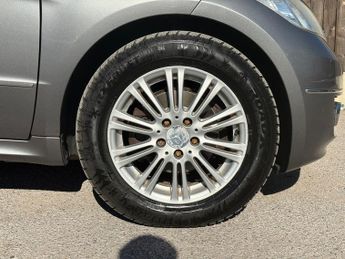 Mercedes-Benz A Class 1.5 A150 Elegance SE Hatchback 5dr Petrol CVT (162 g/km, 95 bhp)