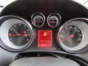 Vauxhall Astra 1.6 16v Elite Hatchback 5dr Petrol Auto Euro 5 (115 ps)