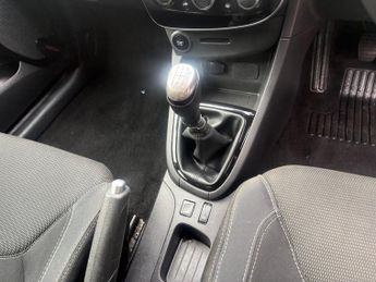 Renault Clio 1.5 dCi Dynamique Nav Hatchback 5dr Diesel Manual Euro 6 (s/s) (