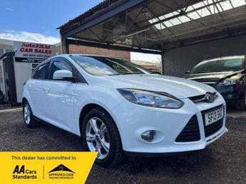 Ford Focus 1.6 Zetec Hatchback 5dr Petrol Manual Euro 5 (105 ps)