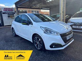 Peugeot 208 1.2 PureTech XS Lime Hatchback 5dr Petrol Manual Euro 6 (82 ps)