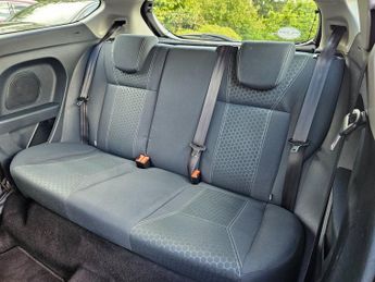 Ford Fiesta 1.4 Zetec Hatchback 3dr Petrol Automatic (149 g/km, 94 bhp)