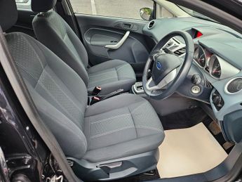 Ford Fiesta 1.4 Zetec Hatchback 5dr Petrol Automatic (154 g/km, 94 bhp)