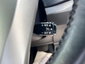 Toyota Prius 1.8 VVTi Excel Euro 6 (S/S) CVT 5Dr