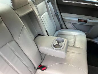Chrysler 300C 3.0 CRD V6 4dr